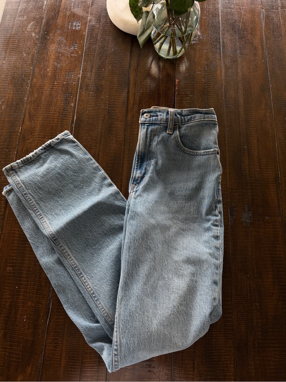 Abercrombie 90s straight ultra high rise 26L